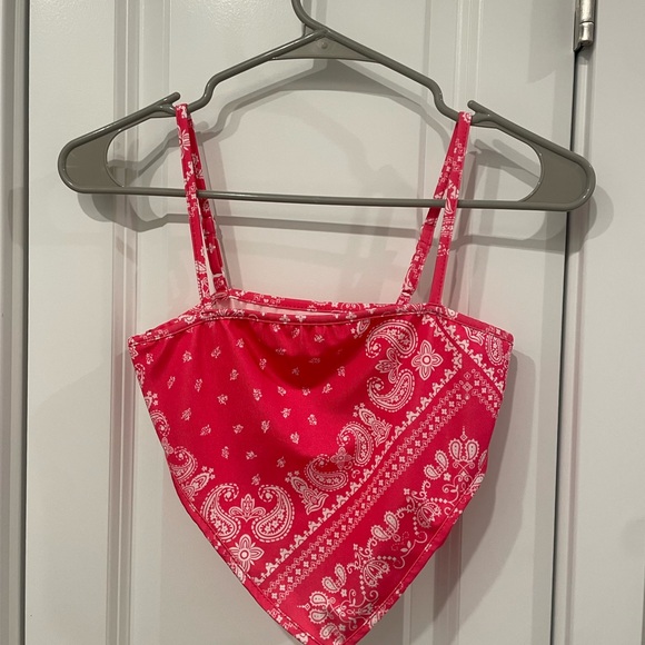 SHEIN Tops - SHEIN Pink Bandana Print Top